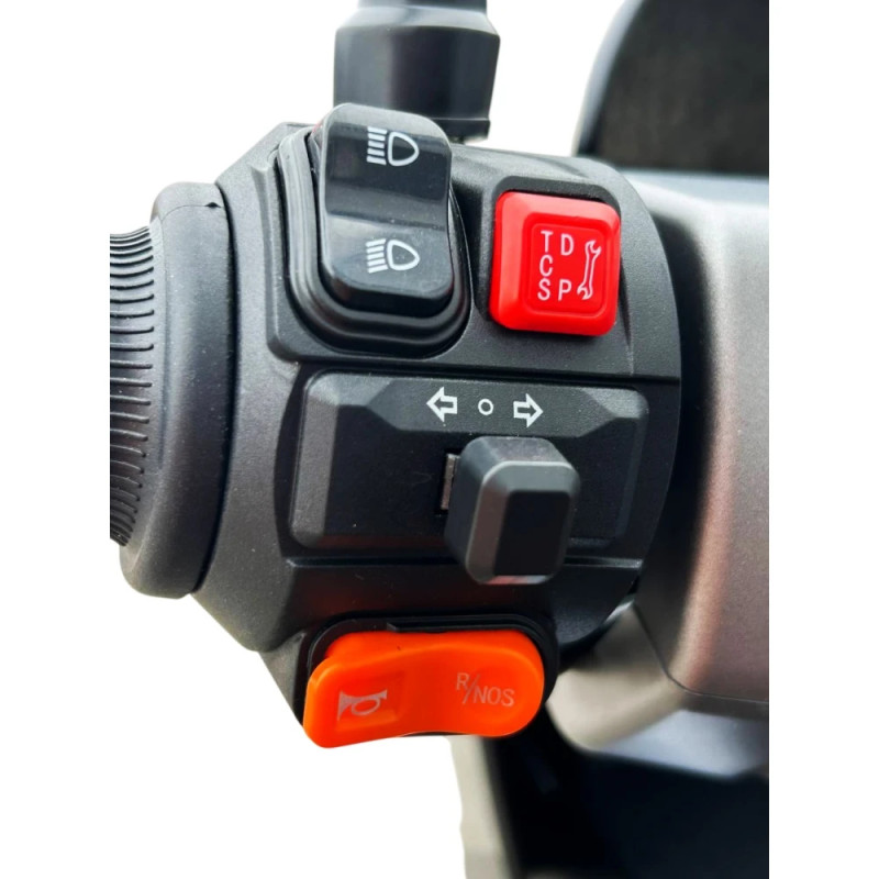 Електроскутер GTM C-EV 1200 1200W 72V 20Ah