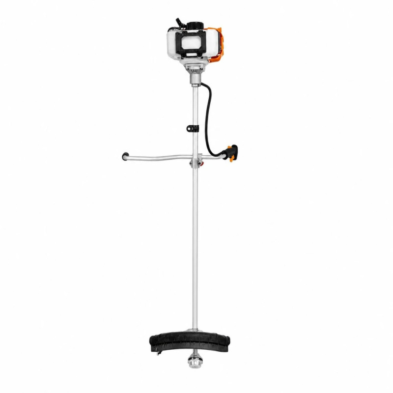 Бензинова мотокоса GTM BCI52U 1.45 кВт з ножем та косильною головкою Tap'n'Go